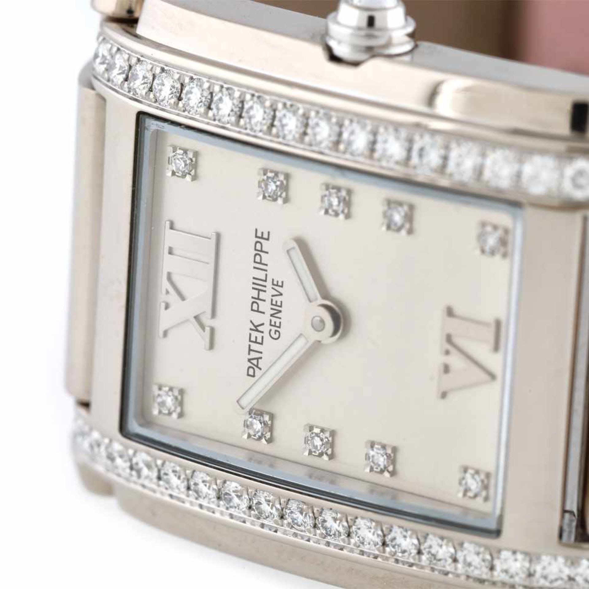 Patek Philippe Twenty-4 wristwatch, white gold, decorated with diamonds, women, extract of the arc - Bild 2 aus 3