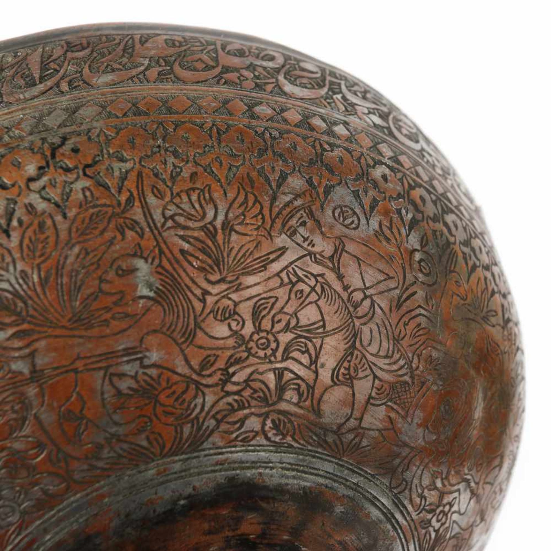 Persian copper vessel, decorated with a hunting scene, early 20th century - Bild 2 aus 4