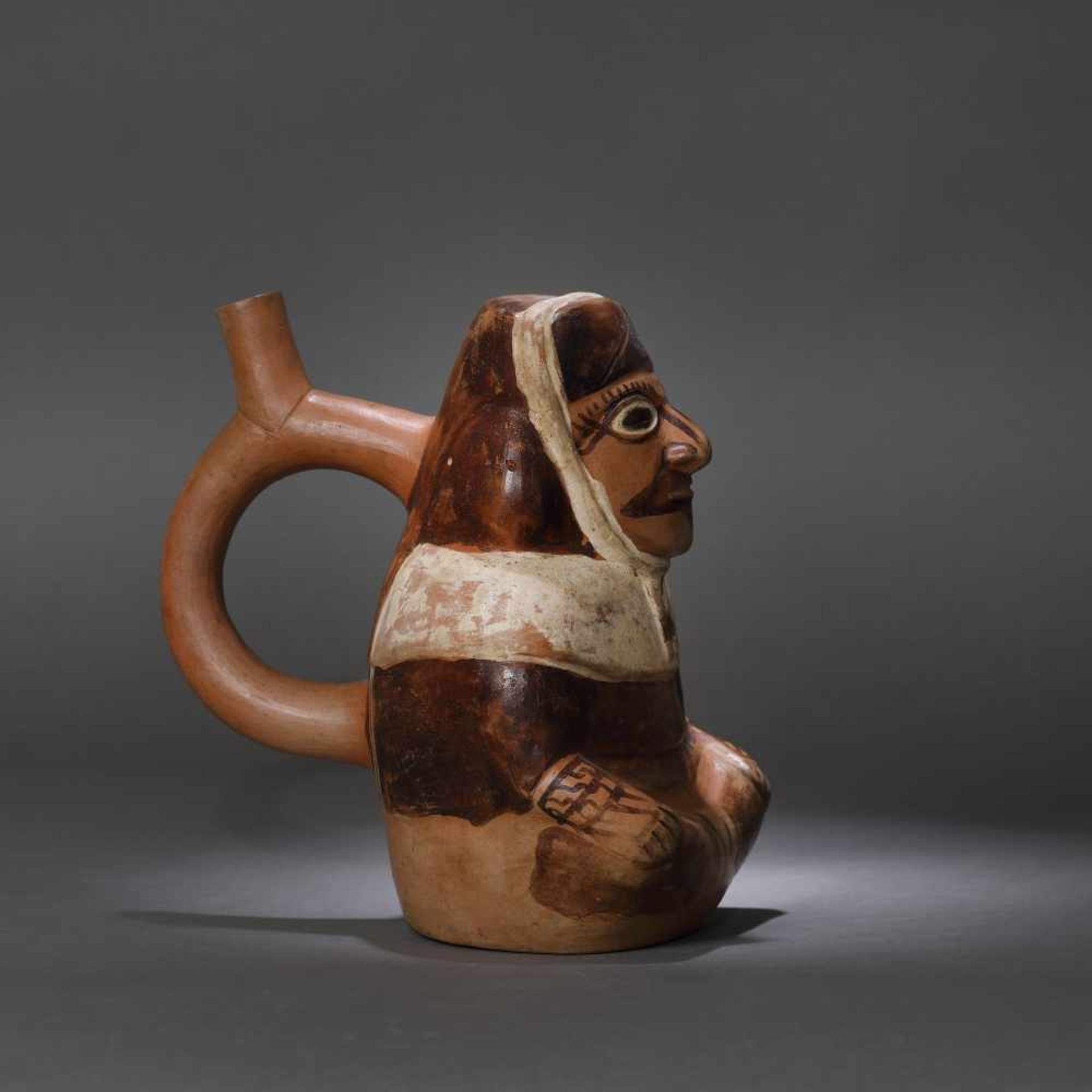 Ceramic vessel, illustrating a male figure, Moche culture, Peru, approx. 1,500 years old, 6th centur - Bild 2 aus 6