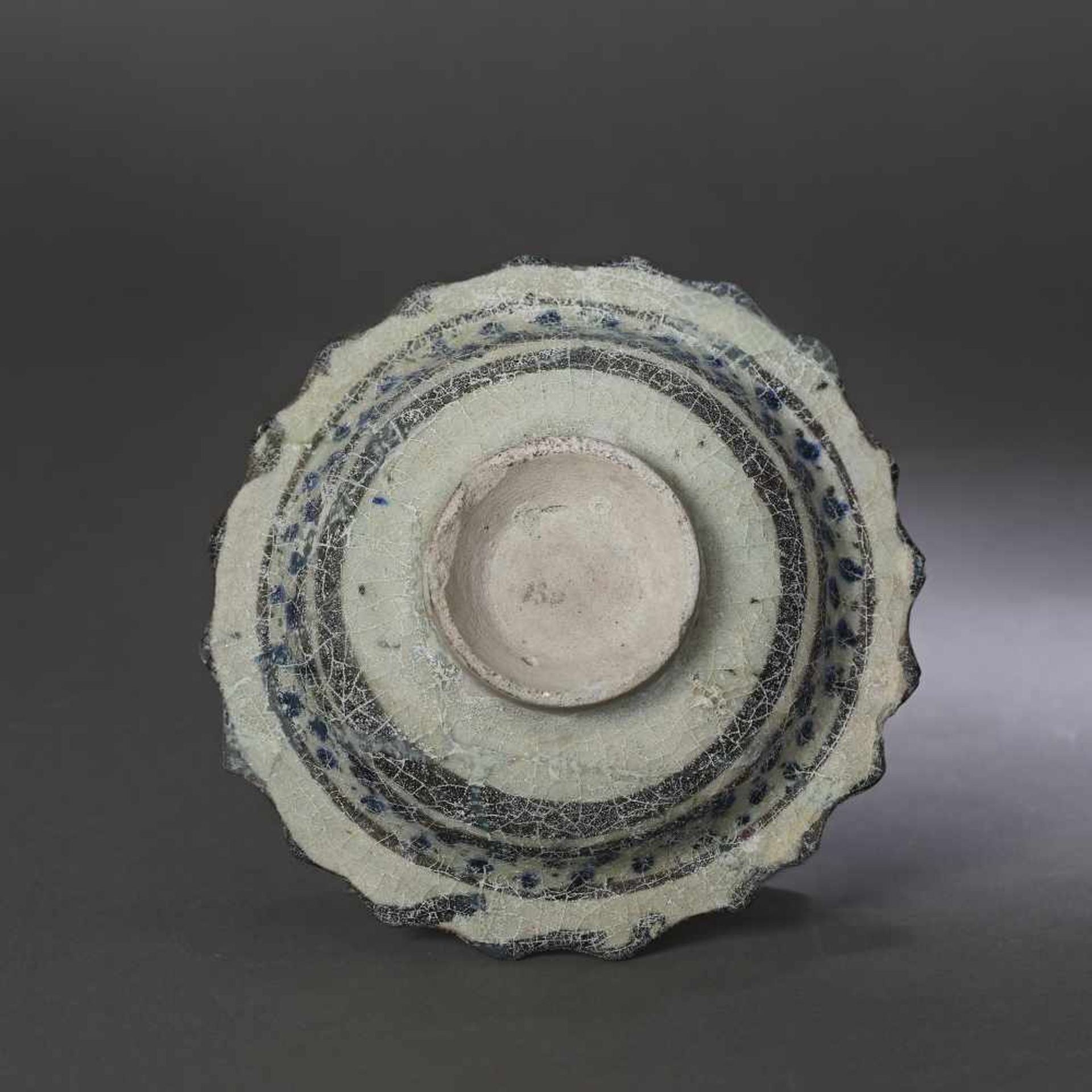 Glazed ceramic Persian bowl, decorated with hunting scene (a rabbit running), approx. 850 years old, - Image 4 of 5