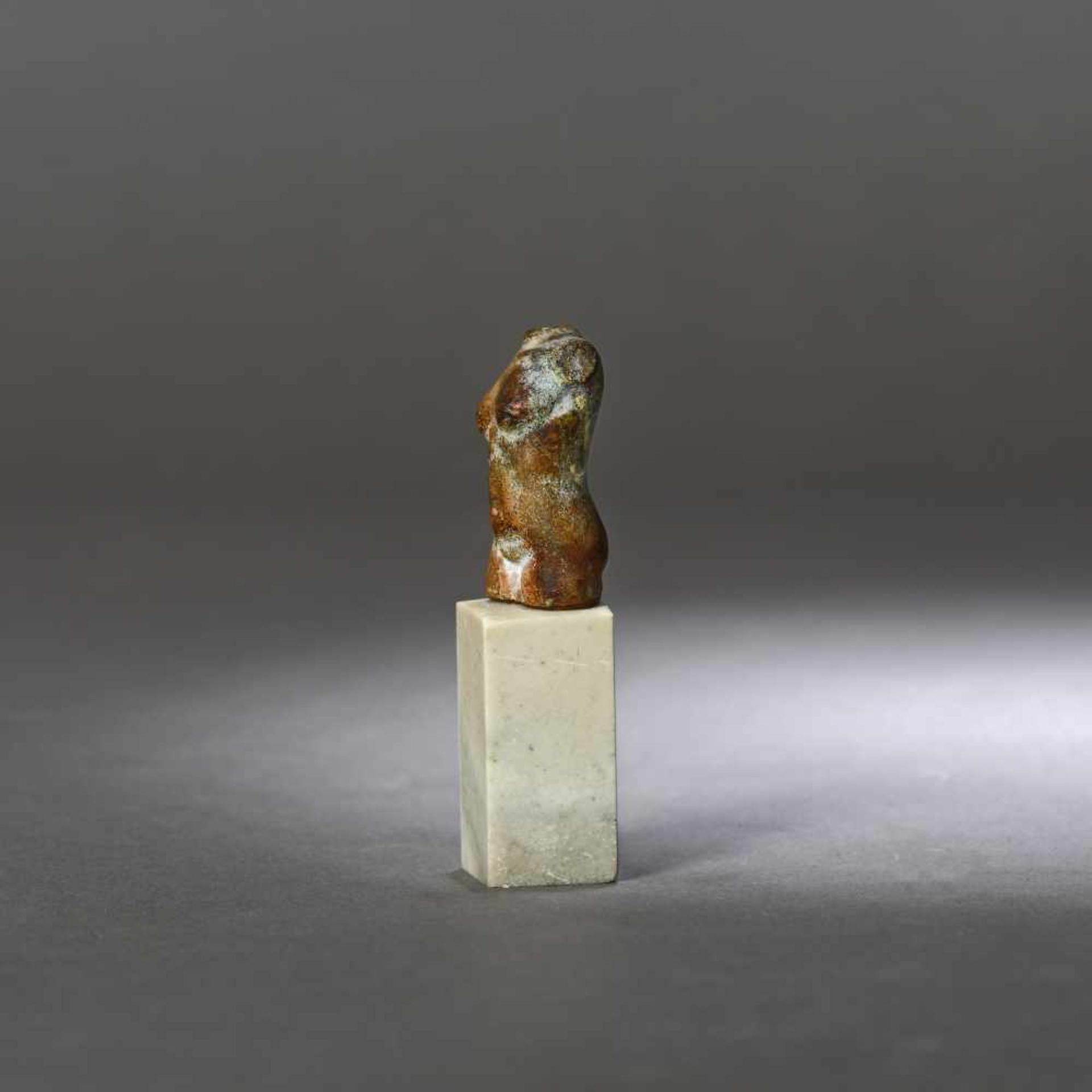 Miniature stone statuette, representing a torso of the goddess Venus, the goddess of beauty, possibl - Bild 2 aus 3