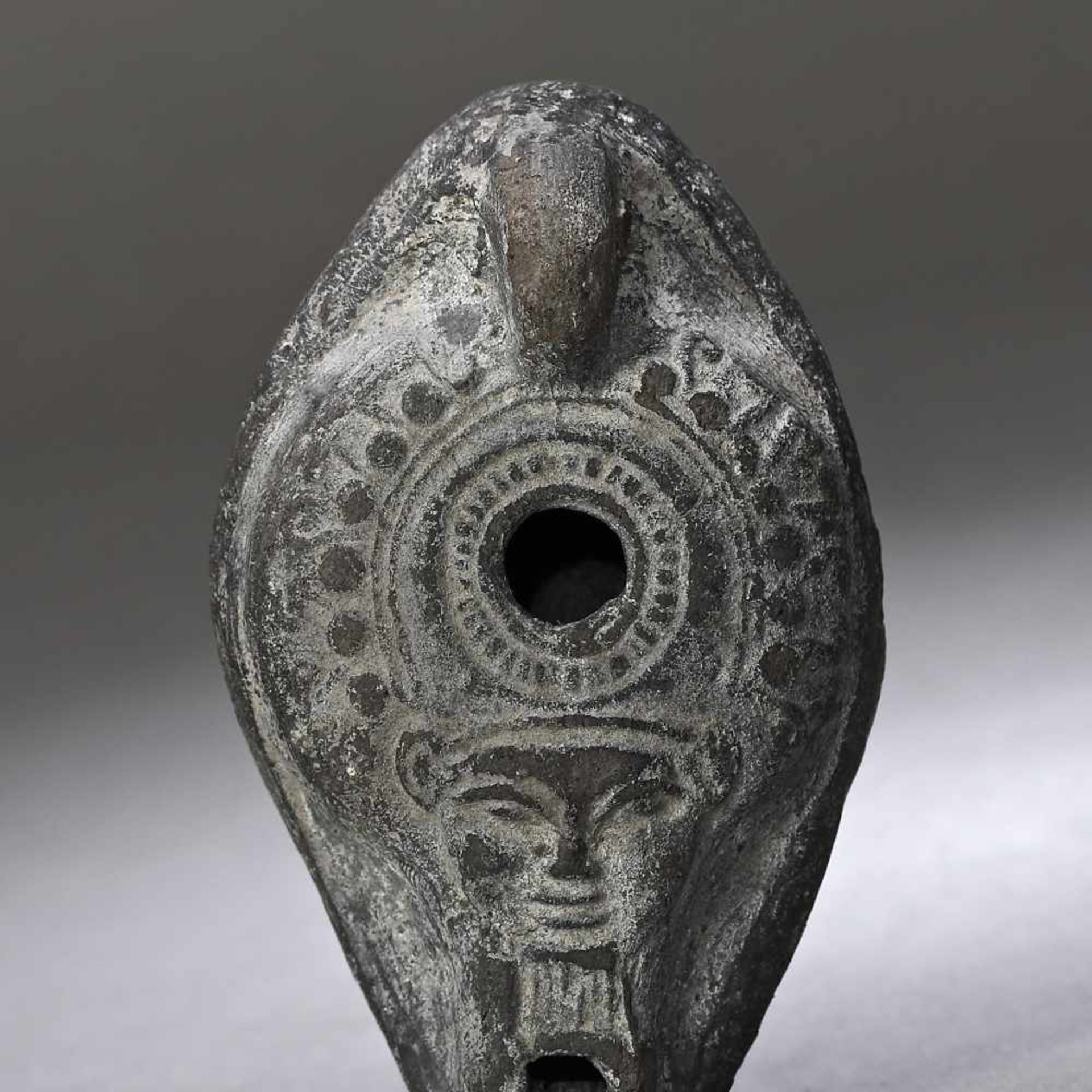 Egyptian ceramic lamp, decorated with Hathor, the goddess of the sky, probably the period of Alexand - Image 3 of 3