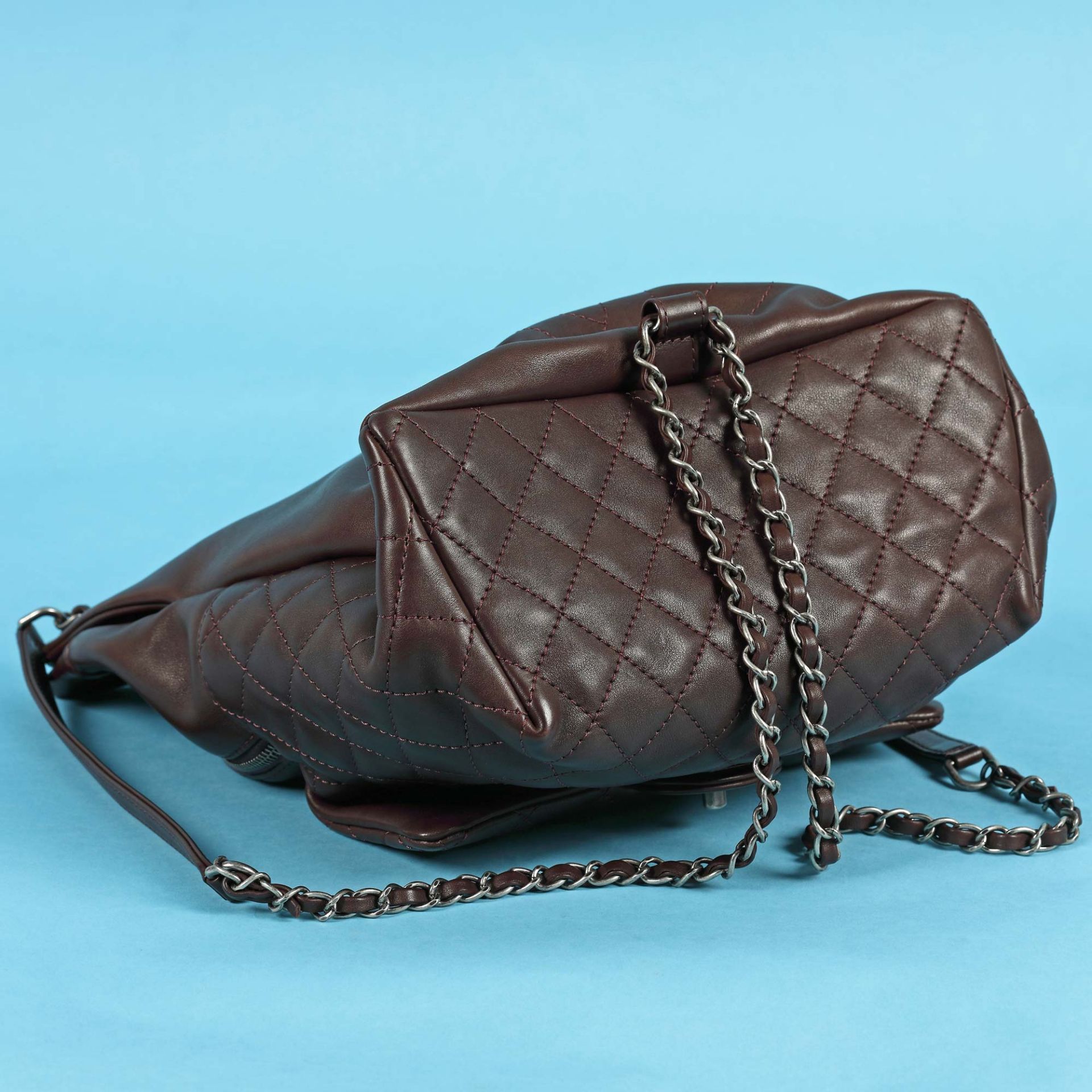 Chanel Vintage 90's backpack, partially quilted leather, brown, accompanied by authenticity card and - Bild 4 aus 6