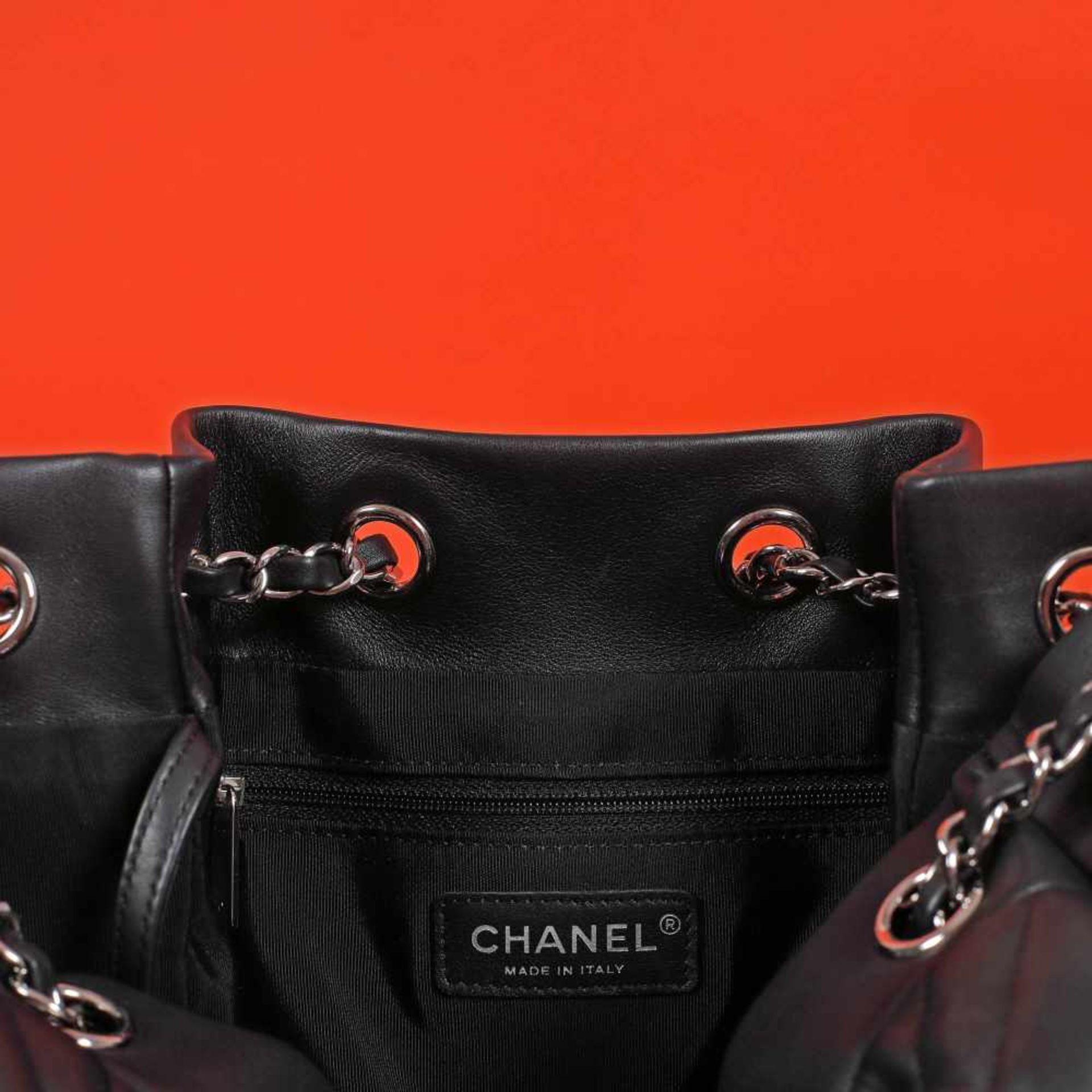 Chanel Drawstring Bucket bag, for women, accompanied by authenticity card - Bild 6 aus 6