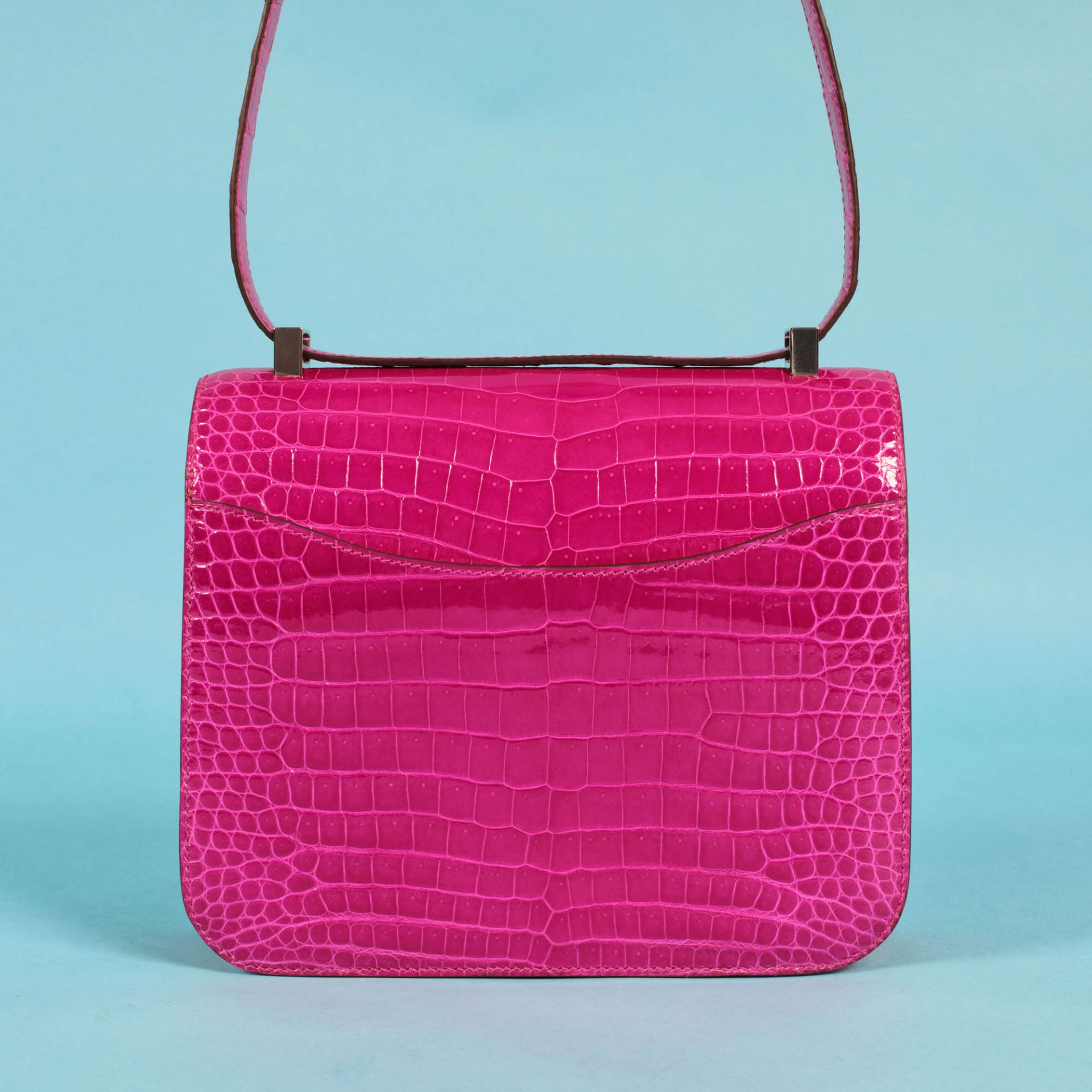 "Constance 24" - Hermès exceptional bag, crocodile leather, colour Rose Scheherazade, for women - Bild 2 aus 8