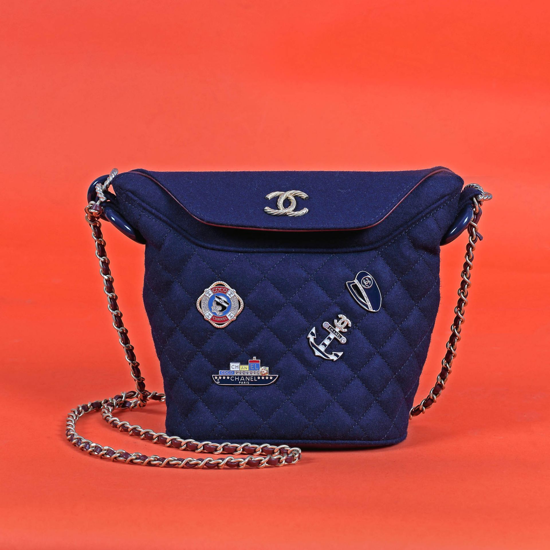 "Paris Hamburg Bucket Bag" - Chanel bag, nautical themed accessories, for women, accompanied by auth - Bild 2 aus 5