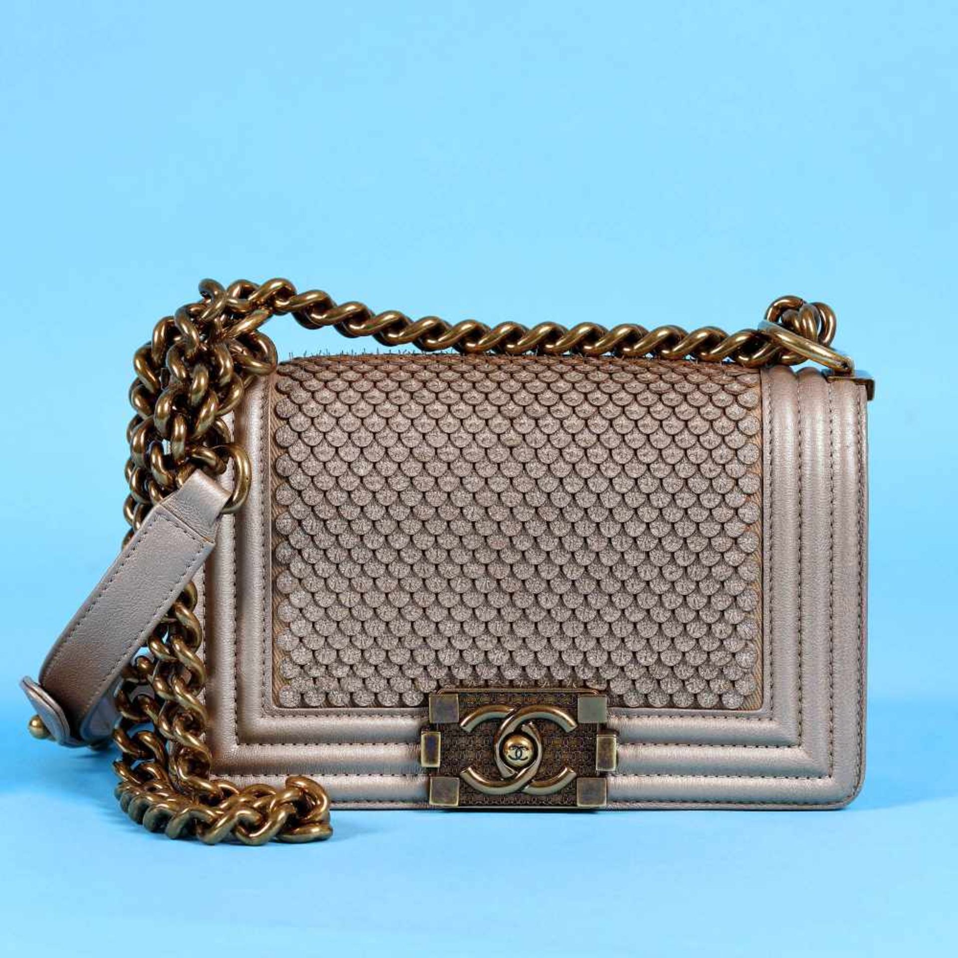 "Scales Boy" - Chanel bag, leather, beige, accompanied by authenticity card, cover and original box - Bild 2 aus 10