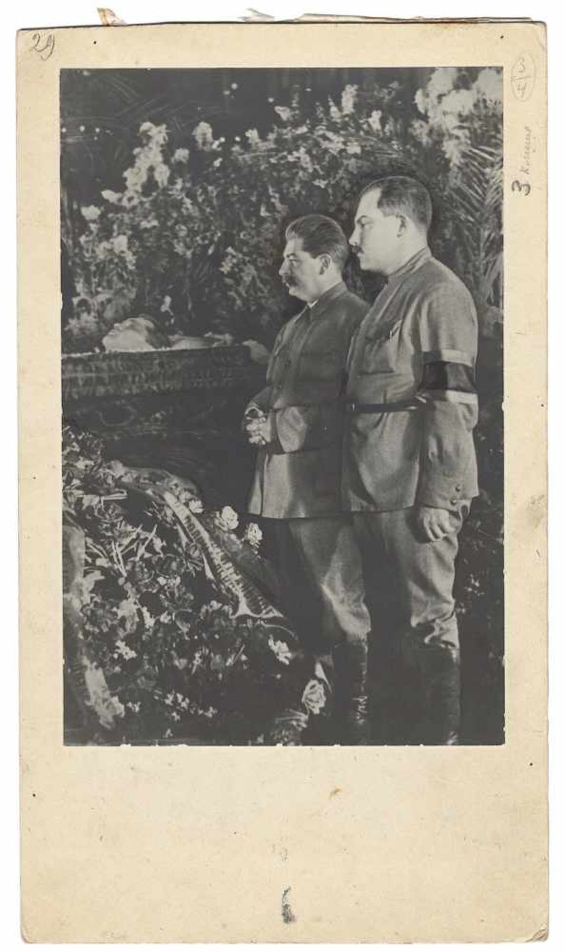 [Soviet]. Photograph &quot;Joseph Stalin and Lazar Kaganovich next to Sergey Kirov coffin&quot;. - Bild 2 aus 3