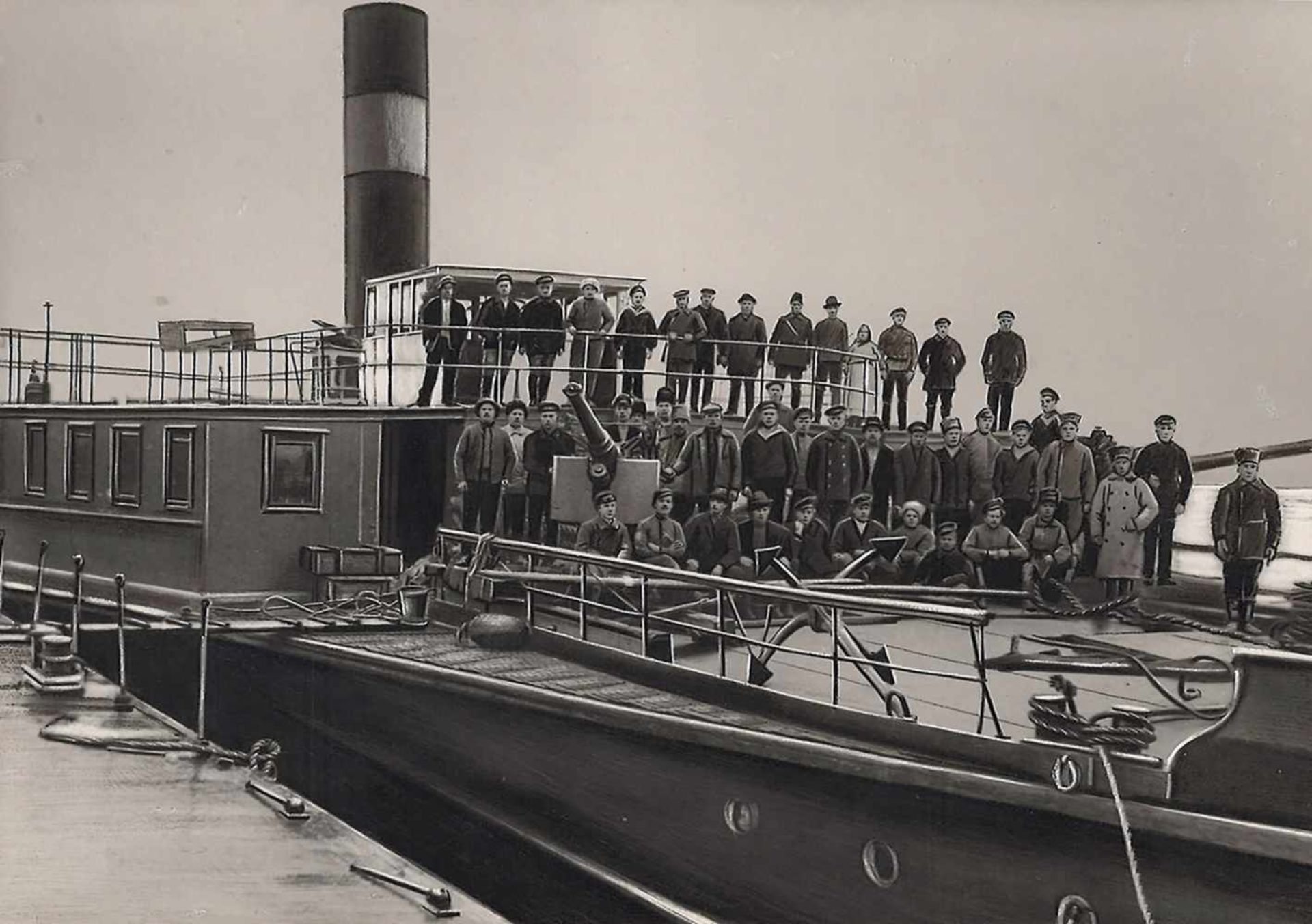 [Soviet]. Photograph &quot;Crew of &quot;Pavlin Vinogradov&quot; gunboat&quot;. 1920s.