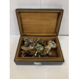 A BOX OF ASSORTED COSTUME JEWELLERY