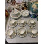 A THIRTY-SIX PIECE MINTON HALL DINNER/TEA SET