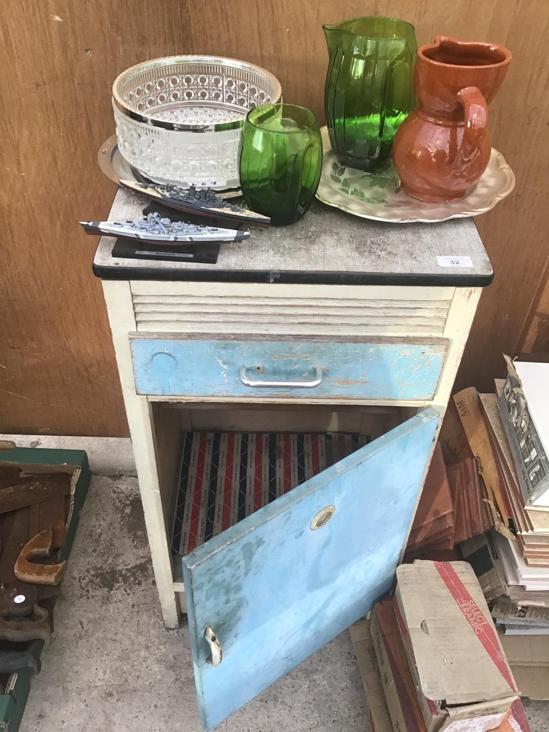 A VINTAGE CUPBOARD WITH UPPER DRAWER AND LOWER DOOR AND CONTENTS TO INCLUDE VASES, EPNS ETC - Image 2 of 2