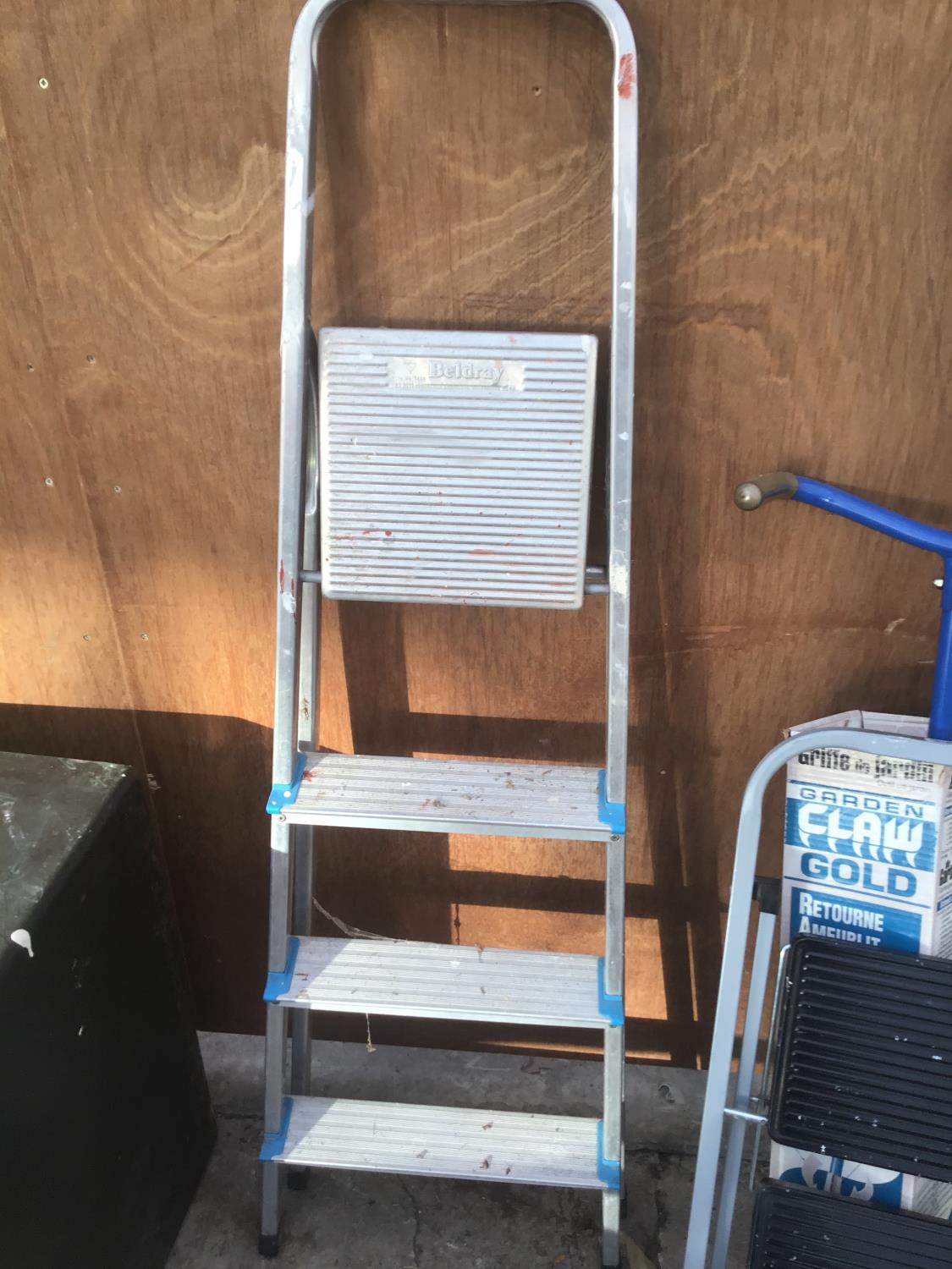 THREE SETS OF METAL STEP LADDERS ONE THREE STEP AND TWO WITH TWO STEPS - Image 2 of 4
