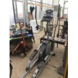 A ANDES 500 ELITE CROSS TRAINER IN WORKING ORDER