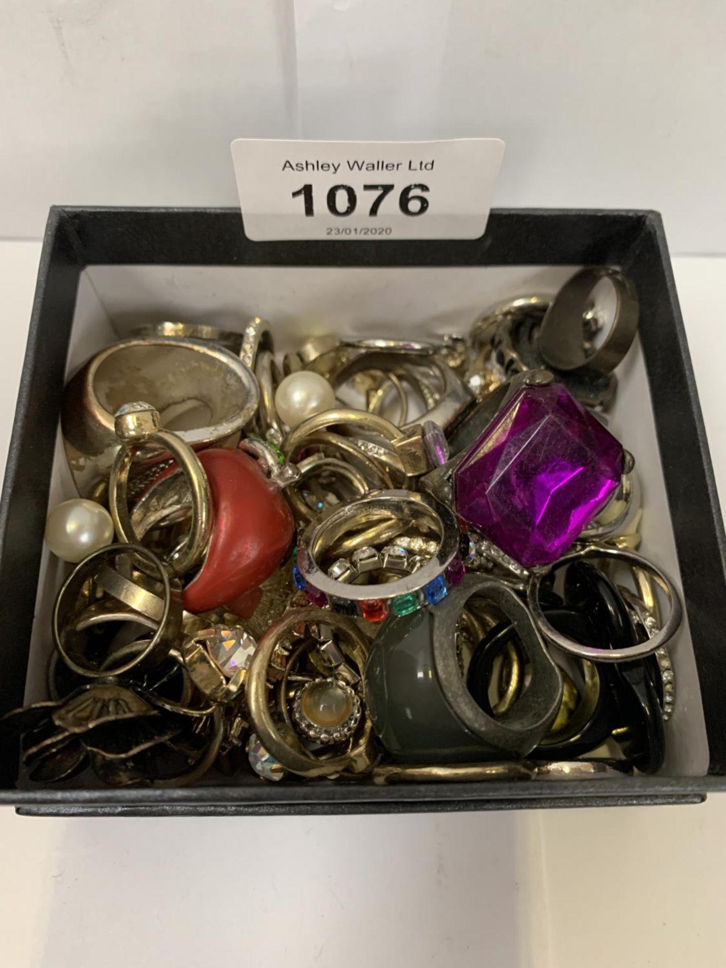 A BOX CONTAINING ASSORTED DRESS RINGS - Image 2 of 2