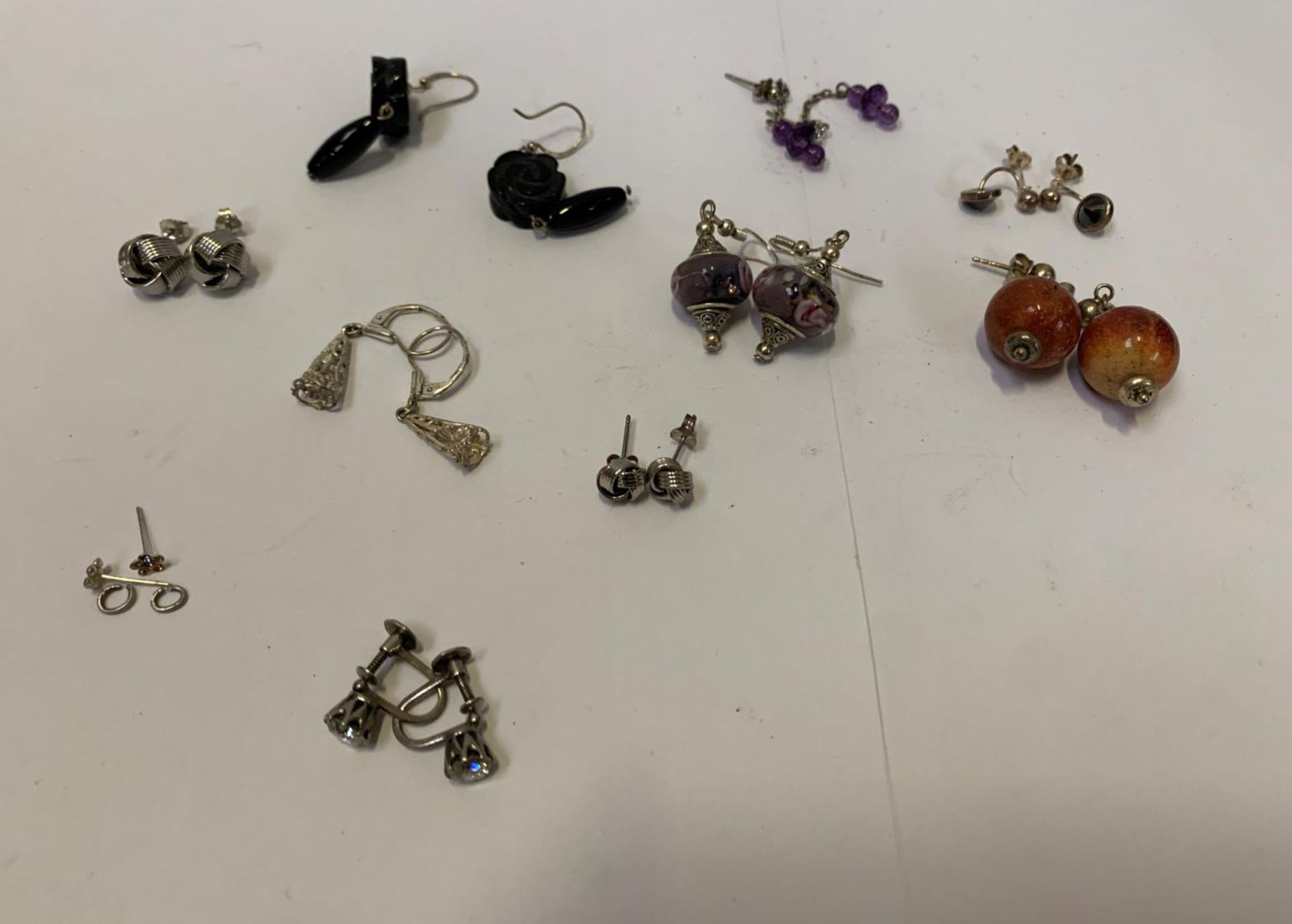 A COLLECTION OF TEN PAIRS OF SILVER EARRINGS - Image 2 of 2