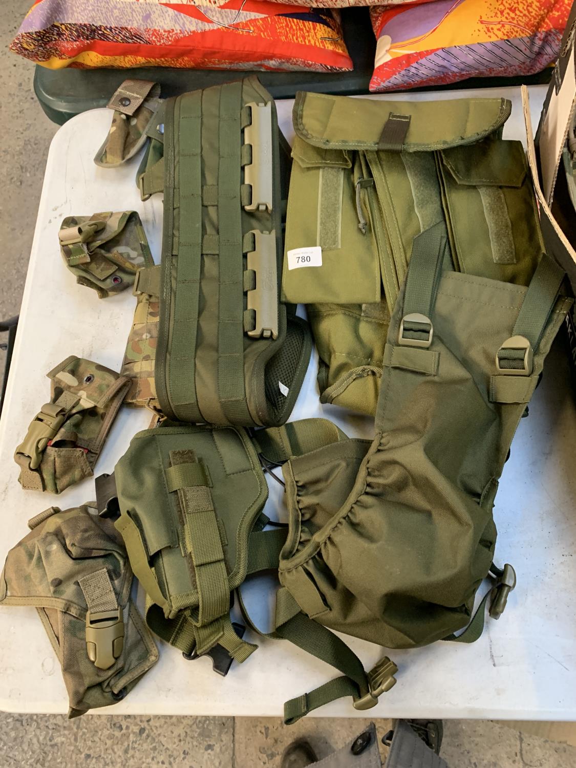 A COLLECTION OF MODERN ARMY ITEMS TO INCLUDE BAGS ETC