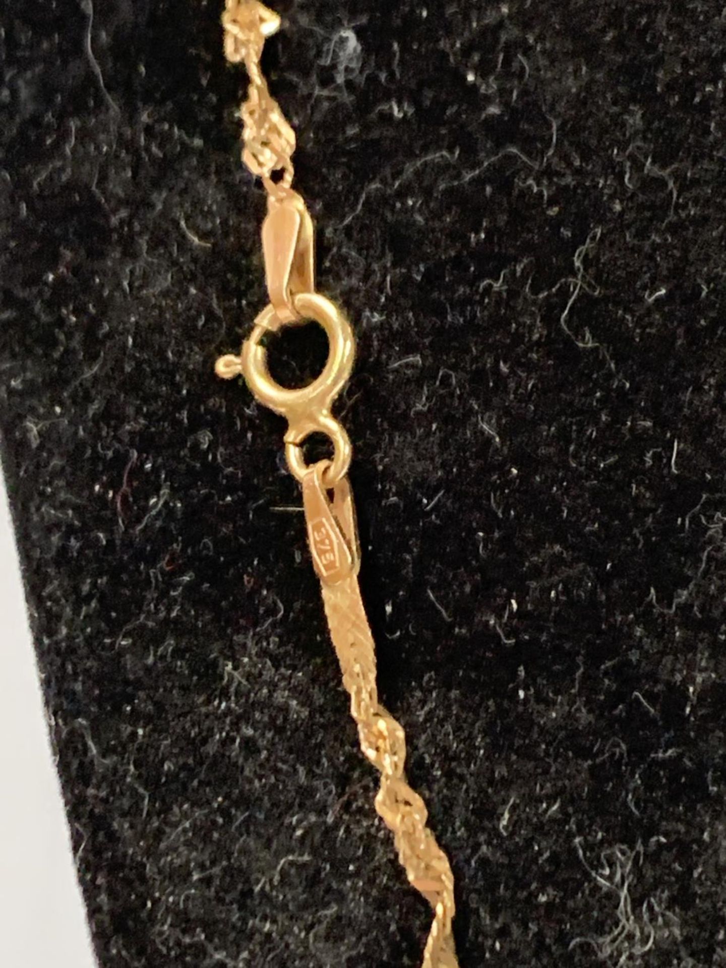 A 9CT GOLD LADIES NECKLACE - Image 2 of 2