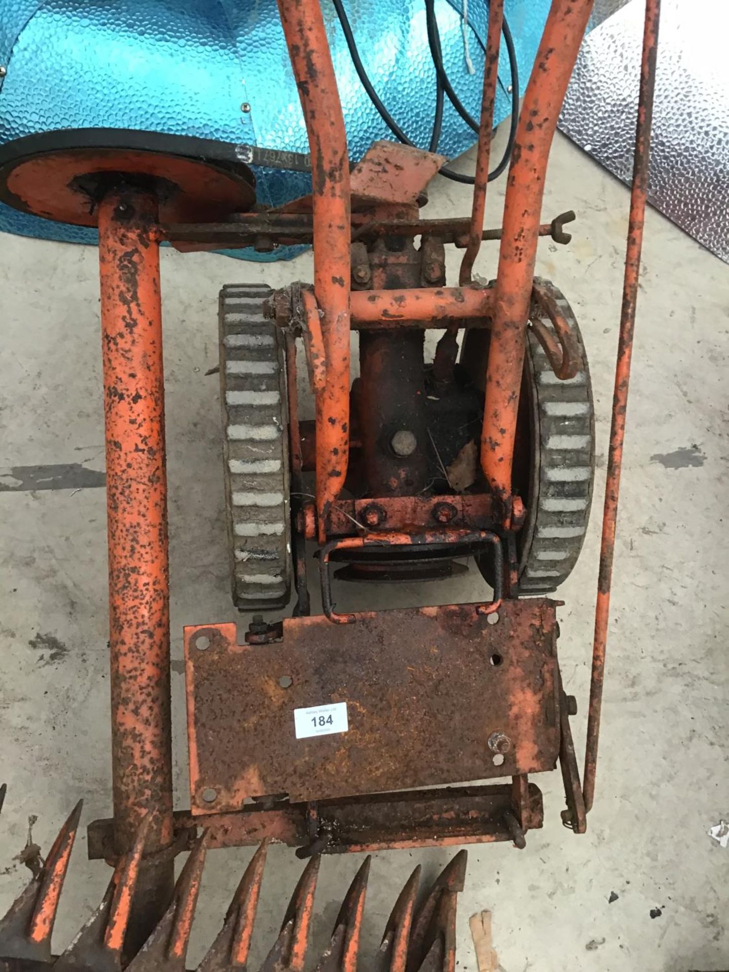 A VINTAGE HOWARD ROTOVATOR WITH CUTTER BAR - Image 4 of 4