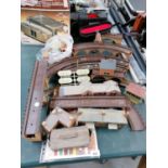 A MIXED GROUP OF MODEL RAILWAY BUILDING ACCESSORIES ETC