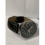 A GENTS SEKONDA WRIST WATCH