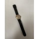 A GENTS SERVICES VINTAGE WRIST WATCH