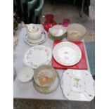 A MIXED COLLECTION OF CERAMICS TO INCLUDE PARAGON AND MIDWINTER POTTERY