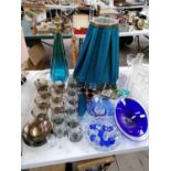 A MIXED COLLECTION OF COLOURED GLASSWARE ITEMS, BLUE BARK VASE, MDINA BLUE GLASS BOWL, LARGE TABLE