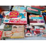 A MIXED GROUP OF VINTAGE AND FURTHER CHILDREN'S BOARD GAMES