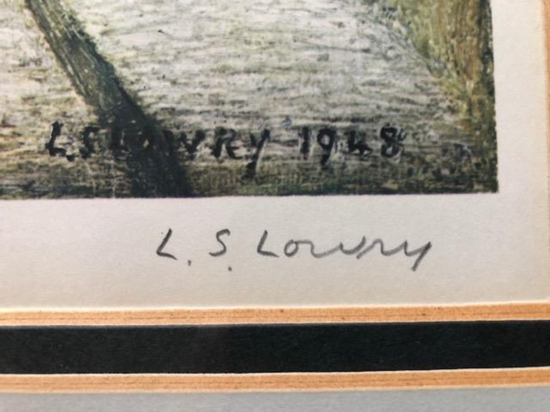 L.S LOWRY - A PENCIL SIGNED LIMITED EDITION 323 OF 850 PRINT - 'BURFORD CHURCH', SIGNED TO THE LOWER - Image 2 of 6