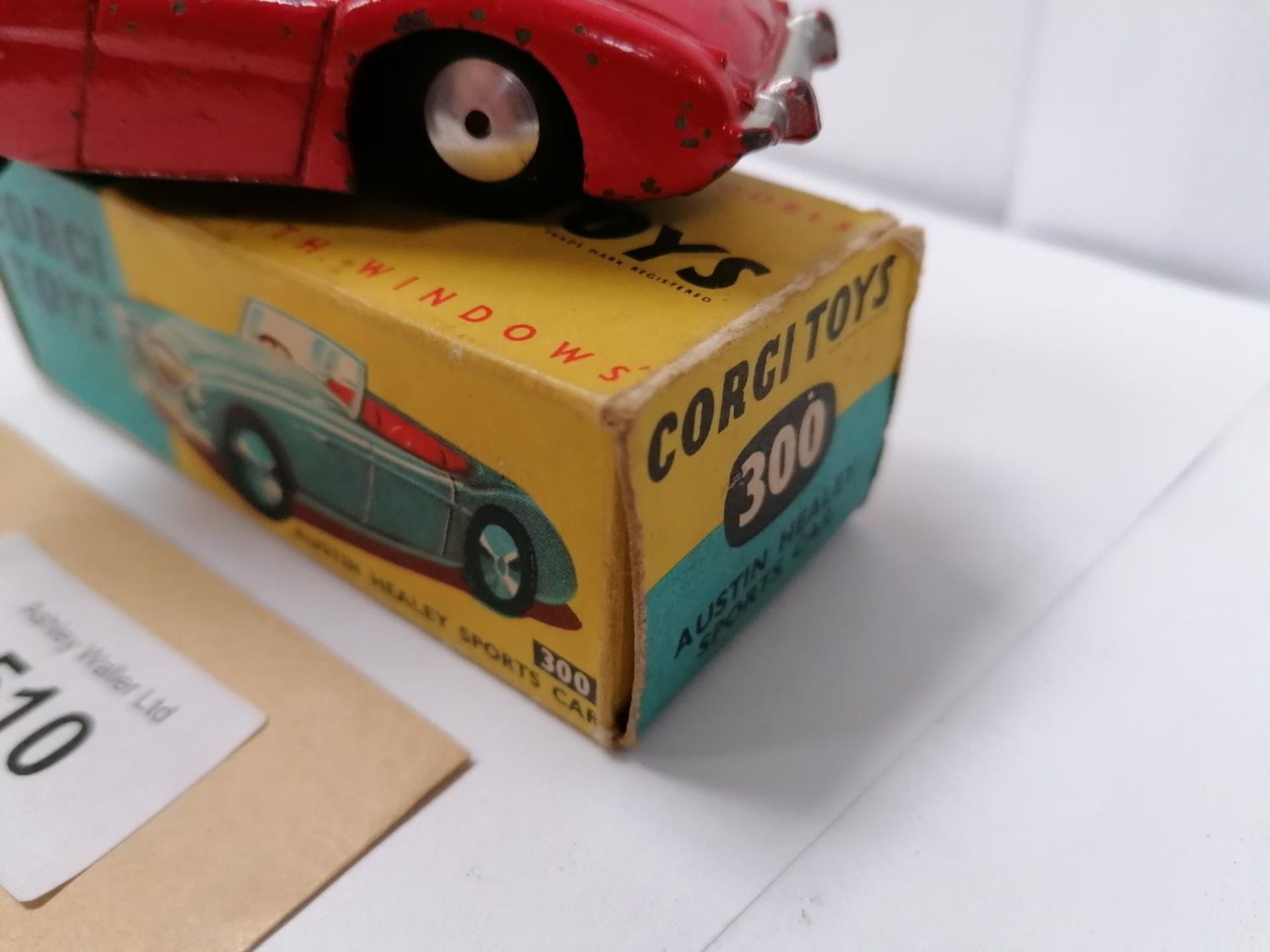 A CORGI TOYS AUSTIN HEALEY SPORTS CAR MODEL, BOXED, MODEL NUMBER 300 - Image 2 of 3