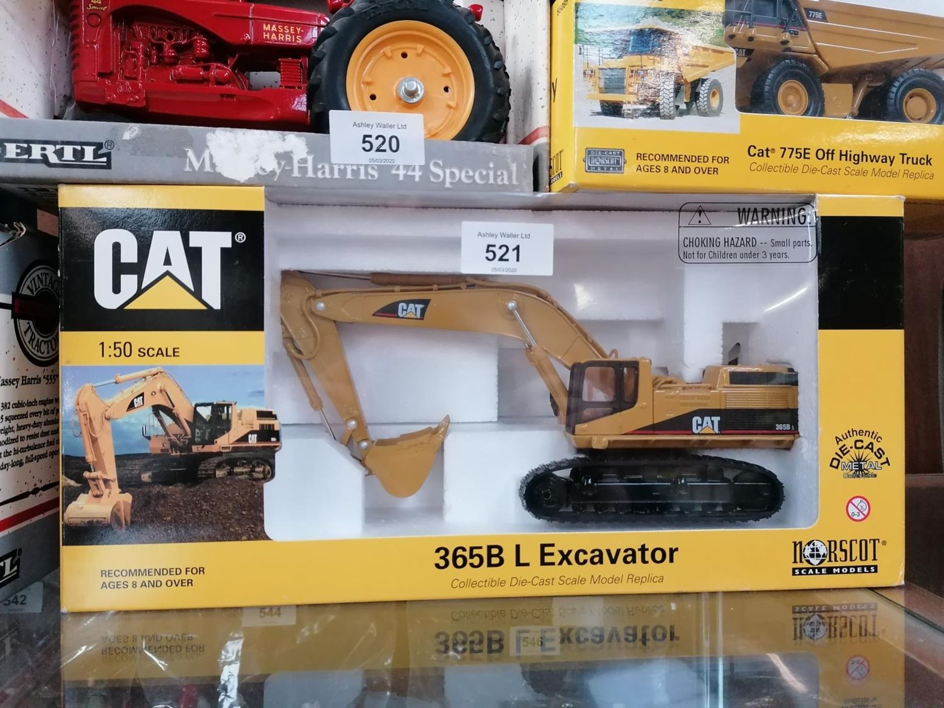 A BOXED NORSCOT DIE CAST CAT 365B L EXCAVATOR 1:50 SCALE MODEL, REF NO. 55058