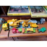 A MIXED LOT OF DIE CAST LORRY MODELS ETC