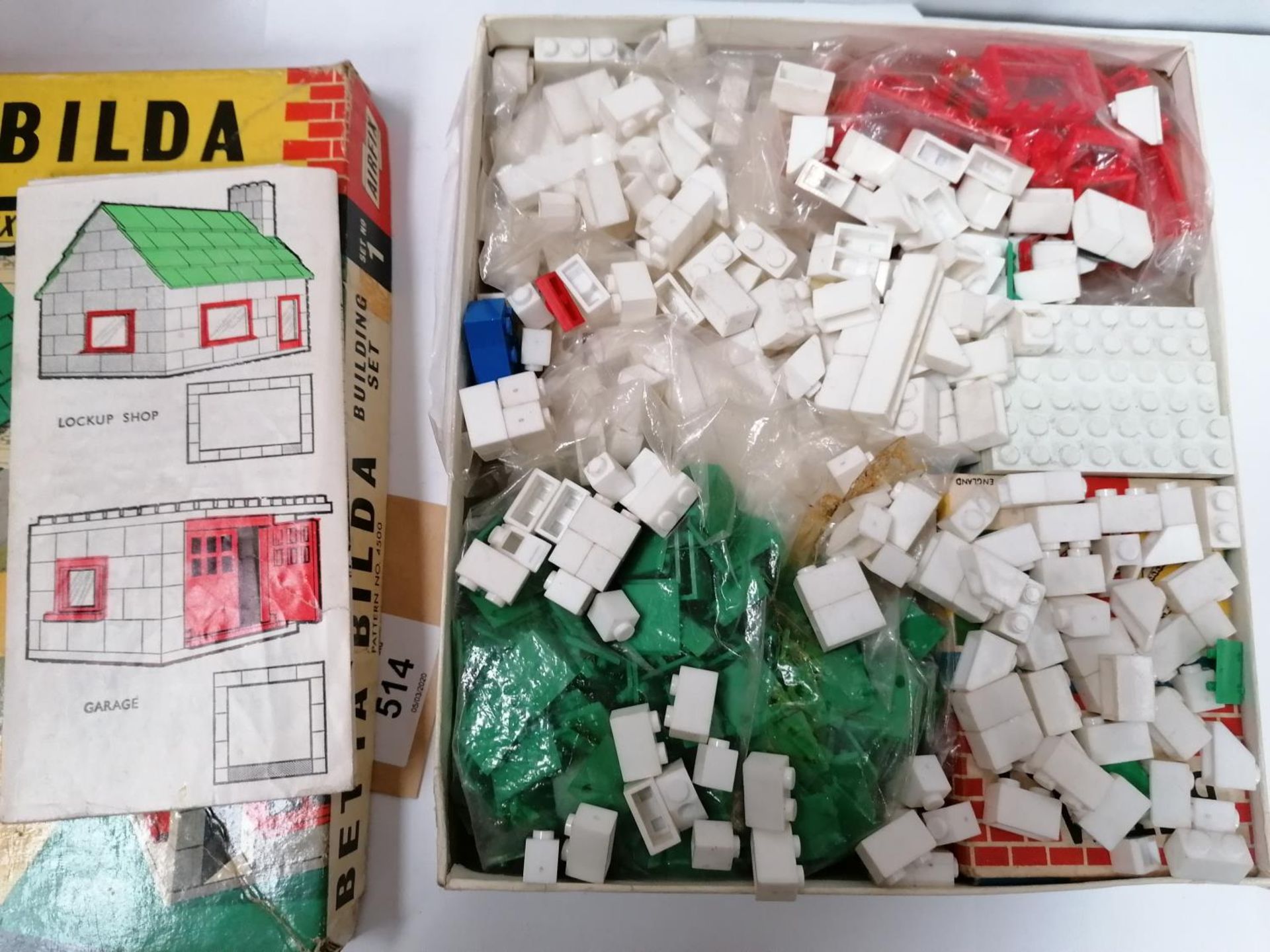 TWO BOXED BETTA BILDA ITEMS - BUILDING AIR-FIX SET NO.1 AND BUILDING SET ACCESSORIES - Image 2 of 2