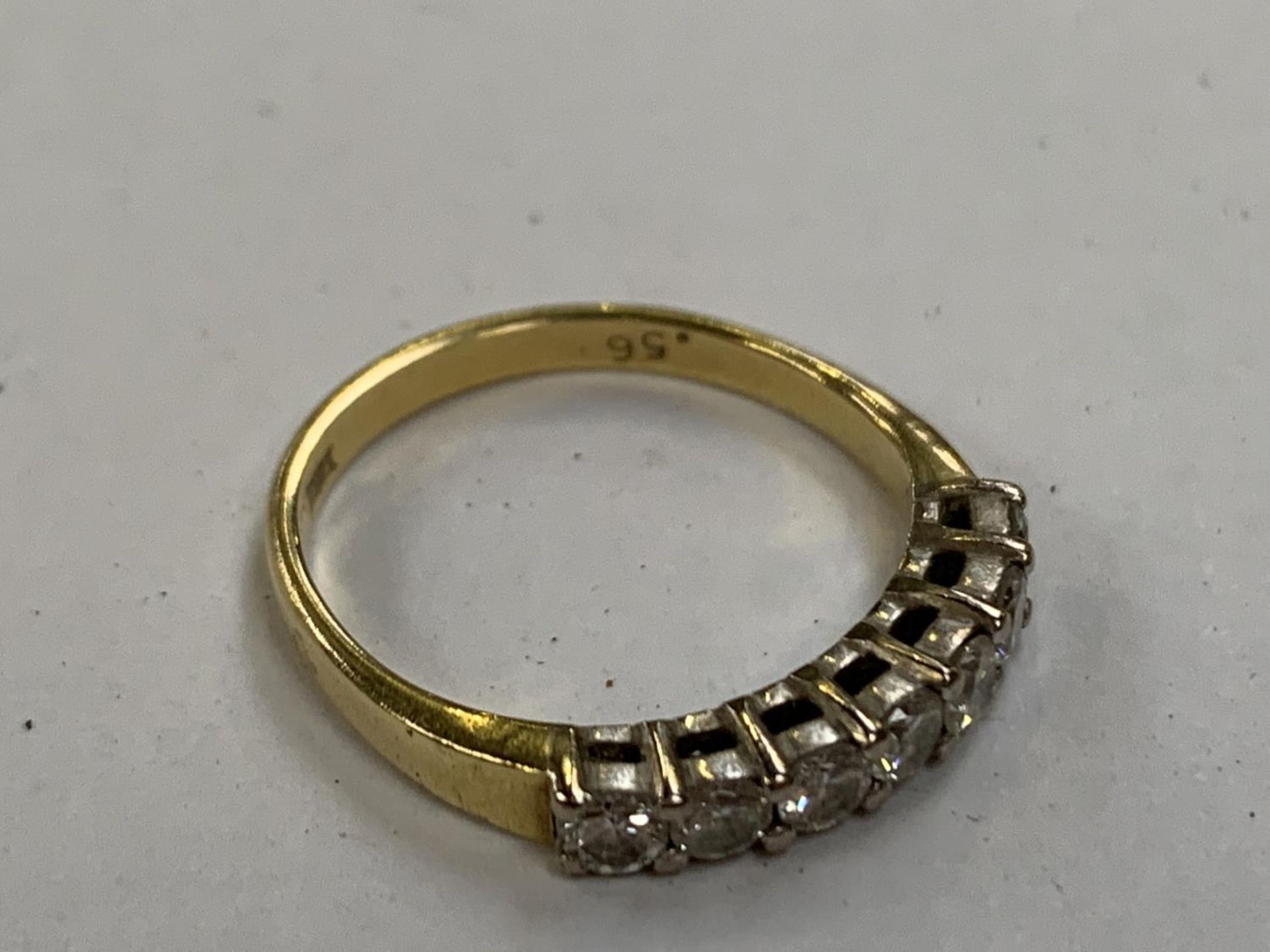 AN 18CT GOLD DIAMOND RING - Image 3 of 3
