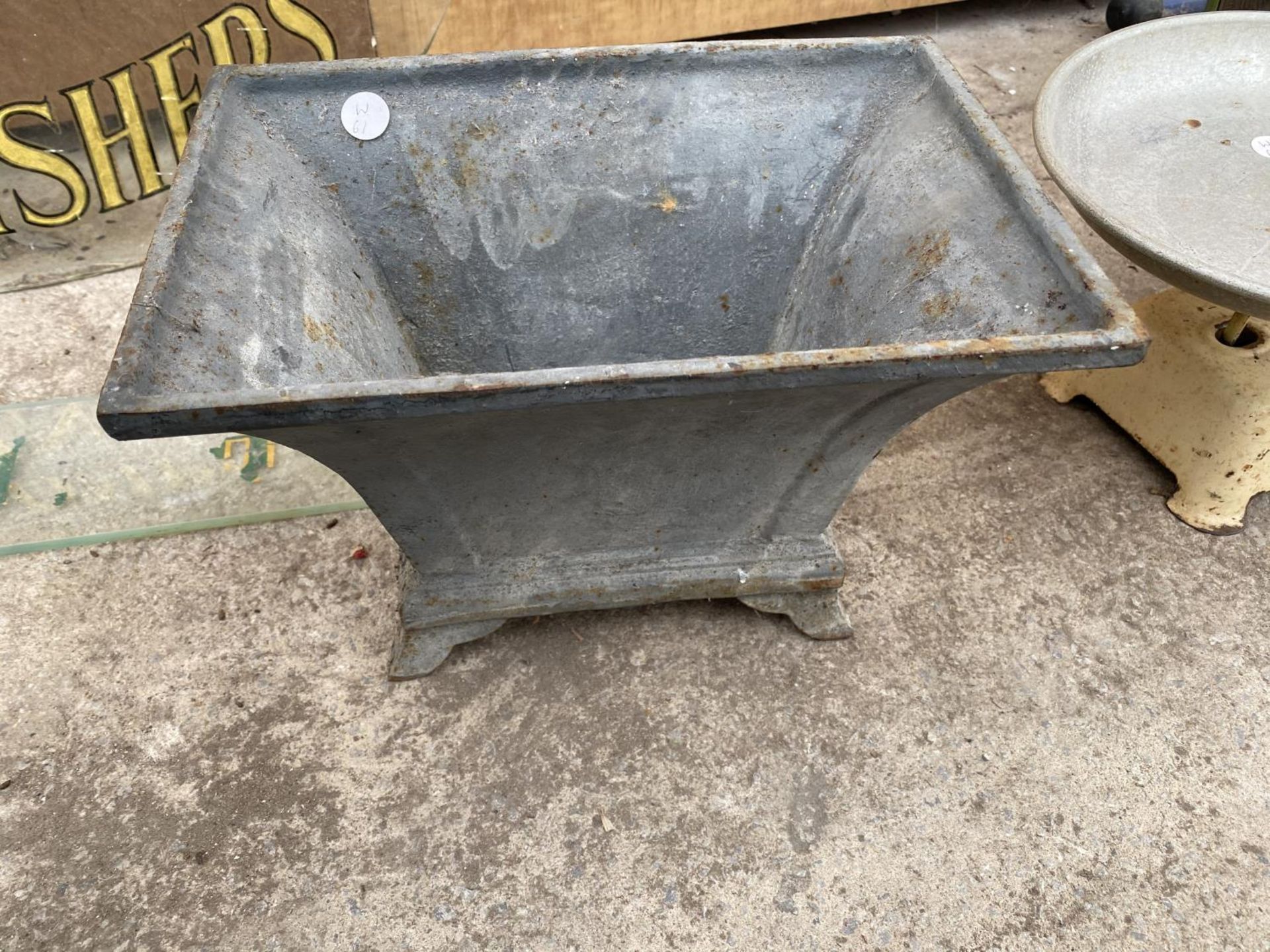 A SMALL CAST IRON TROUGH AND TWO SETS OF VINTAGE SCALES - Image 3 of 3