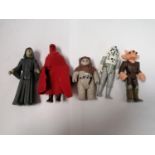 A GROUP OF FIVE 1980'S STAR WARS FIGURES COMPLETE WITH BASES