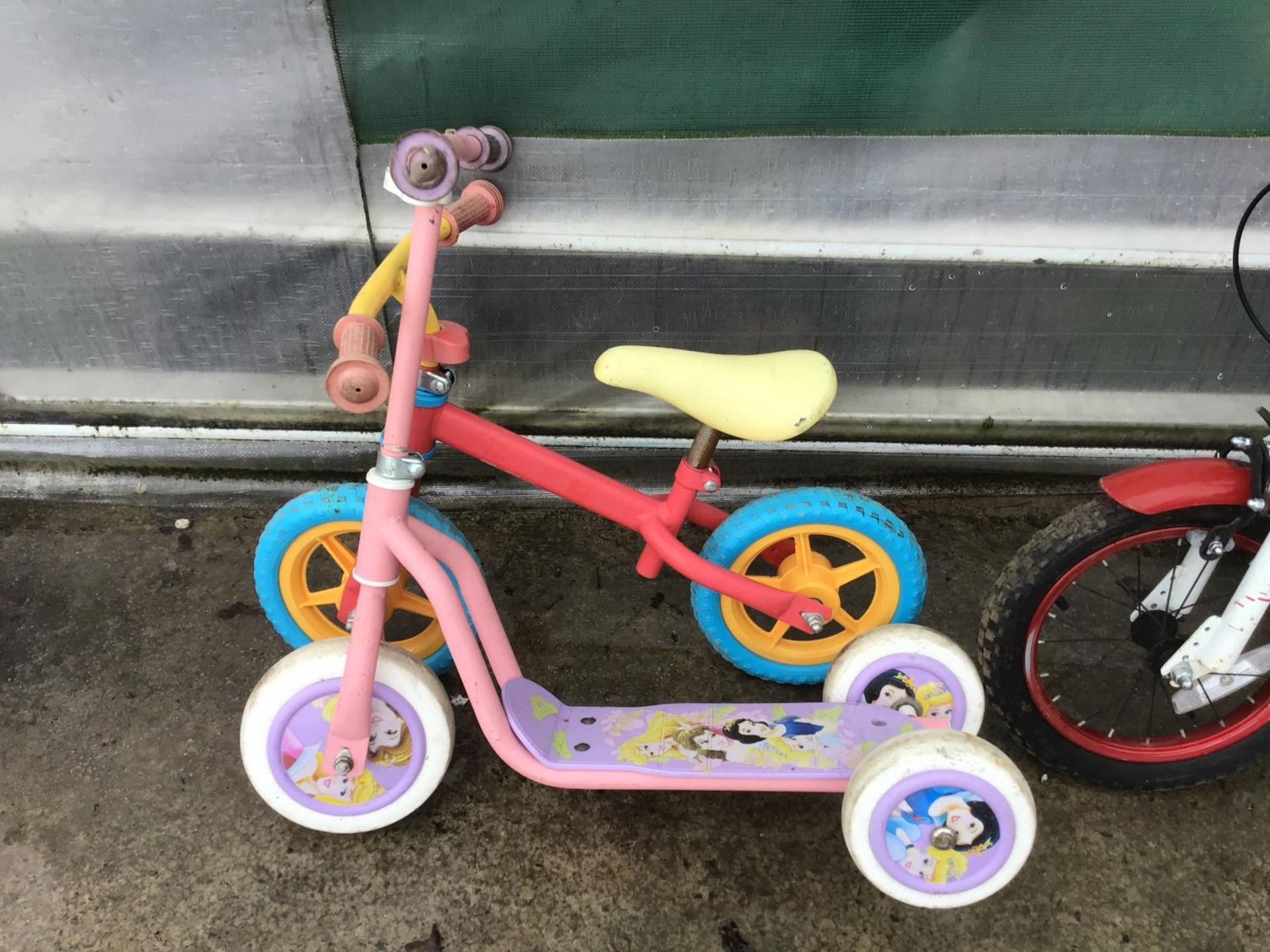 TWO CHILDRENS BIKES TO INCLUDE HULK AND ROBO 14, A DISNEY PRINCESS SCOOTER AND A BALANCE BIKE - Image 3 of 3