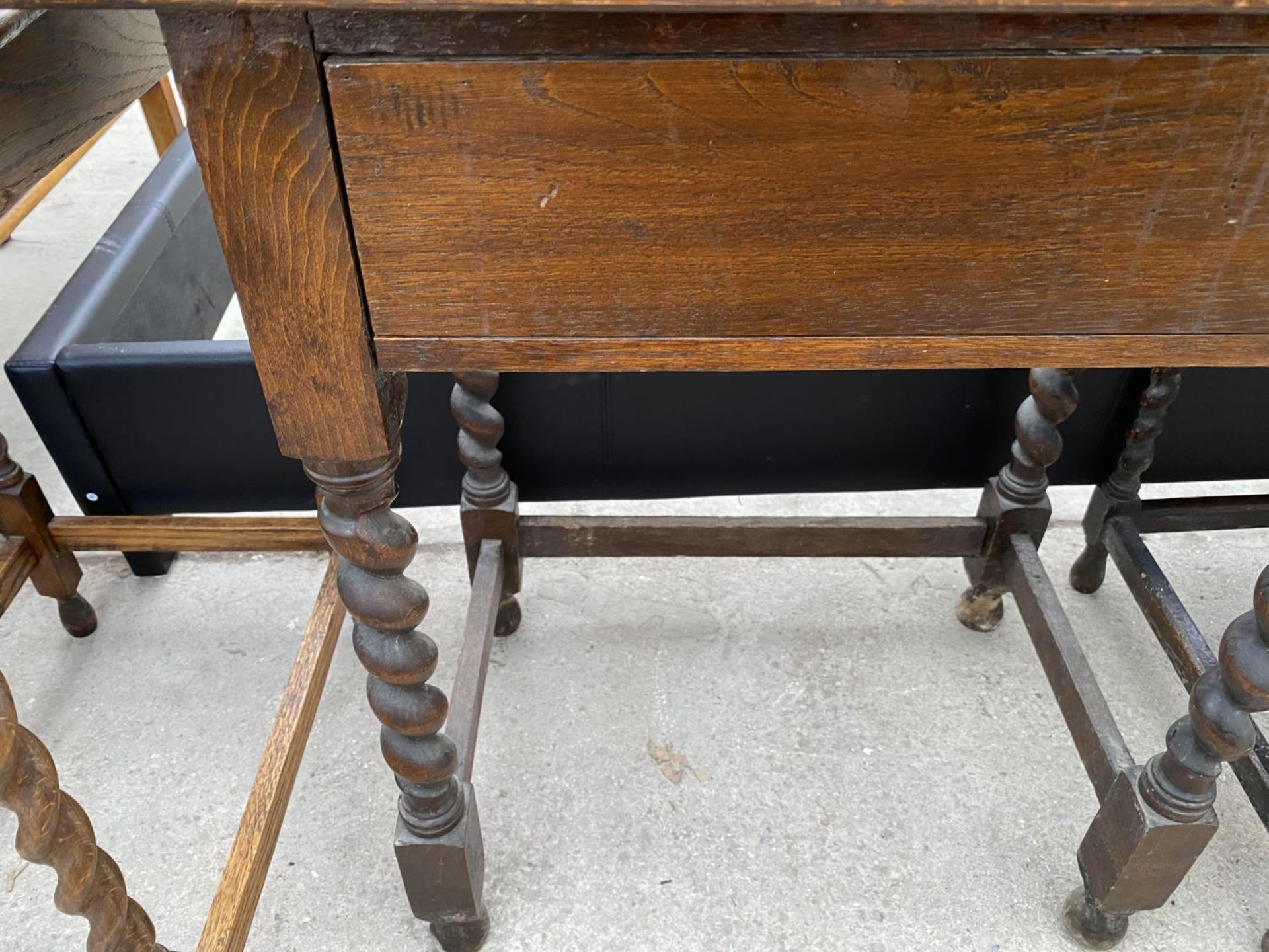 TWO OAK SIDE TABLES ON BARLEY TWIST SUPPORTS AND A VINTAGE OAK GRAMOPHONE CABINET - Image 7 of 10