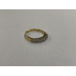 AN 18CT GOLD DIAMOND RING