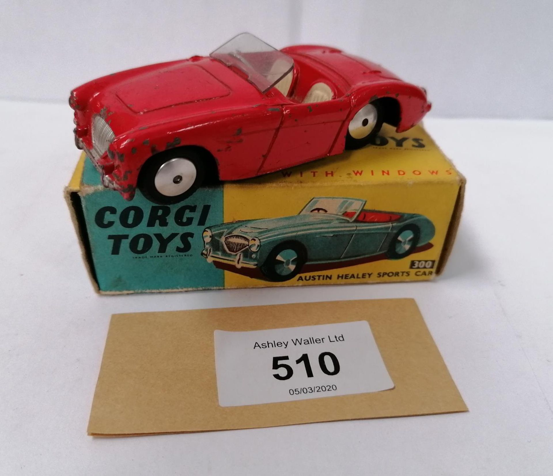 A CORGI TOYS AUSTIN HEALEY SPORTS CAR MODEL, BOXED, MODEL NUMBER 300