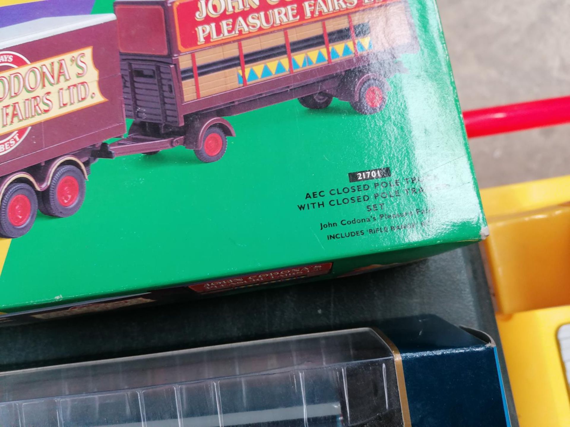 A BOXED CORGI CLASSICS DIE CAST AEC CLOSED POLE TRUCK WITH CLOSED POLE TRAILER SET, NO. 21701 - Image 2 of 2