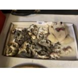 A TRAY CONTAINING VARIOUS MODEL ANIMALS AND A TEDDY BEAR