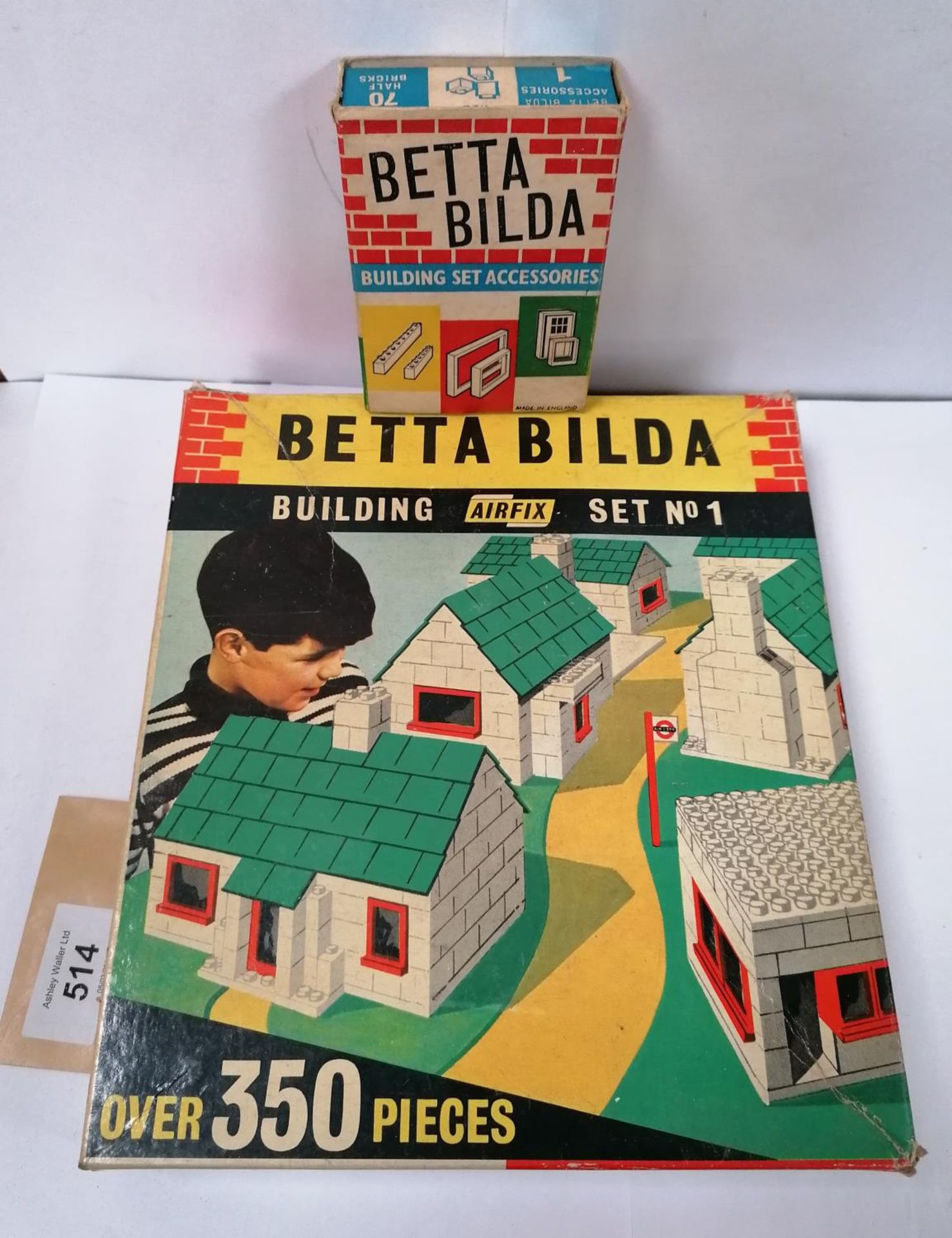 TWO BOXED BETTA BILDA ITEMS - BUILDING AIR-FIX SET NO.1 AND BUILDING SET ACCESSORIES