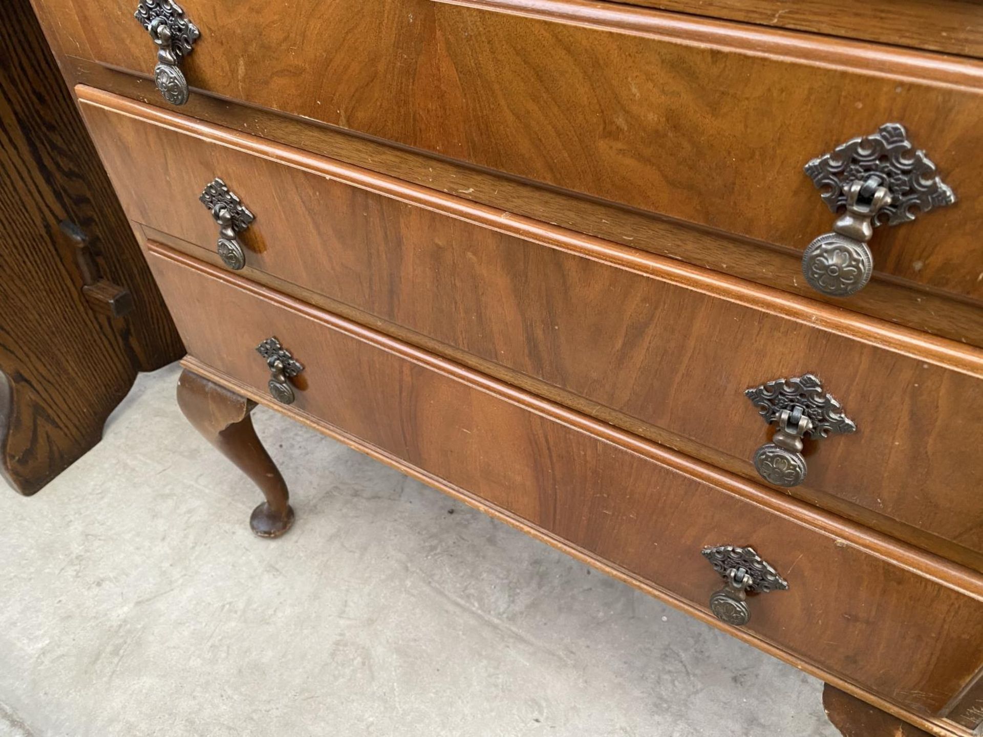A BURR WALNUT BUREAU ON CABRIOLE SUPPORTS WITH FALL FRONT AND THREE DRAWERS - Image 3 of 4