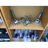 VARIOUS AS NEW SHOWER PARTS TO INCLUDE A LARGE QUANTITY OF SHOWER HEADS