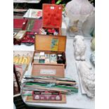 A MIXED SEWING LOT TO INCLUDE SEWING BOX, ACCESSORIES ETC