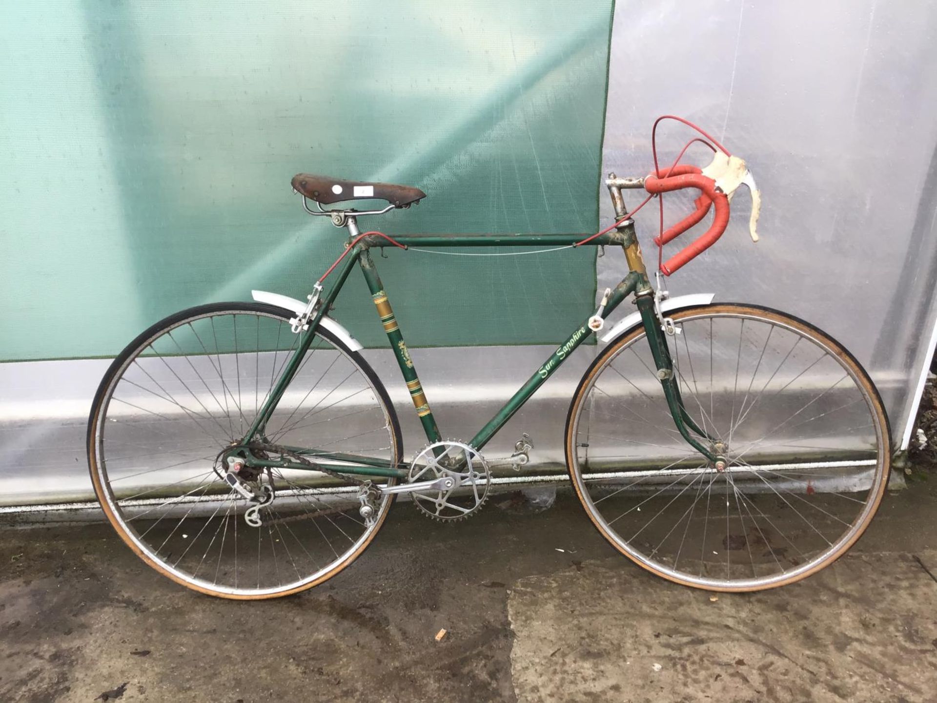 A VINTAGE TOUR OF BRITAIN SUN SAPPHIRE DROP HANDLES RACING BIKE