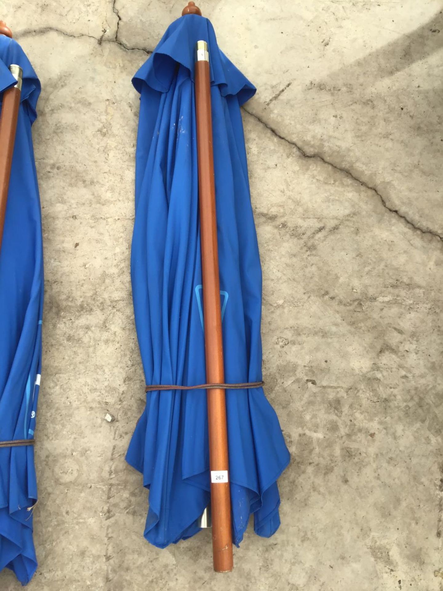 A WOODEN FRAMED BUD LIGHT PARASOL