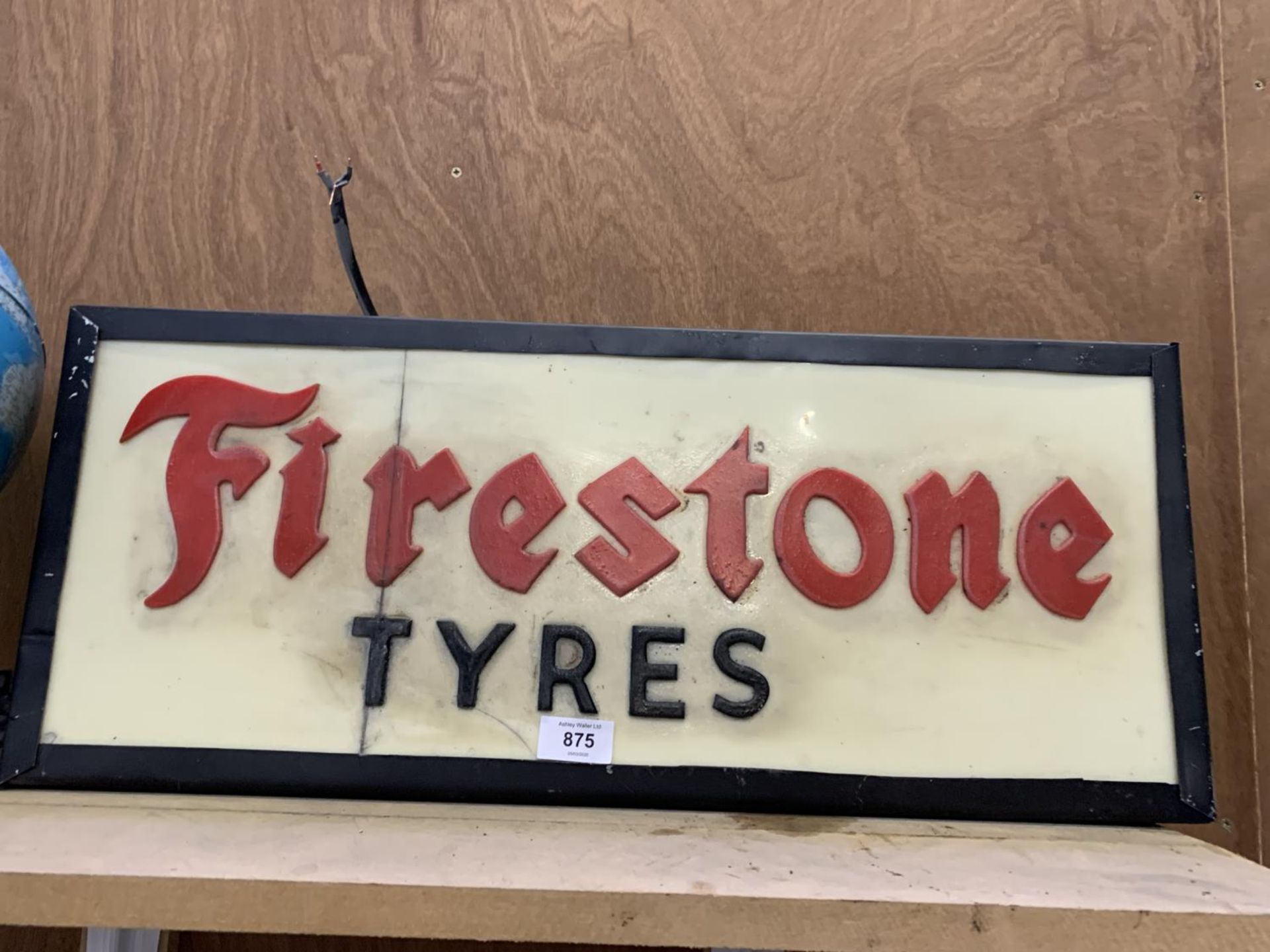 A 'FIRESTONE TYRES' ILLUMINATED LIGHT BOX SIGN